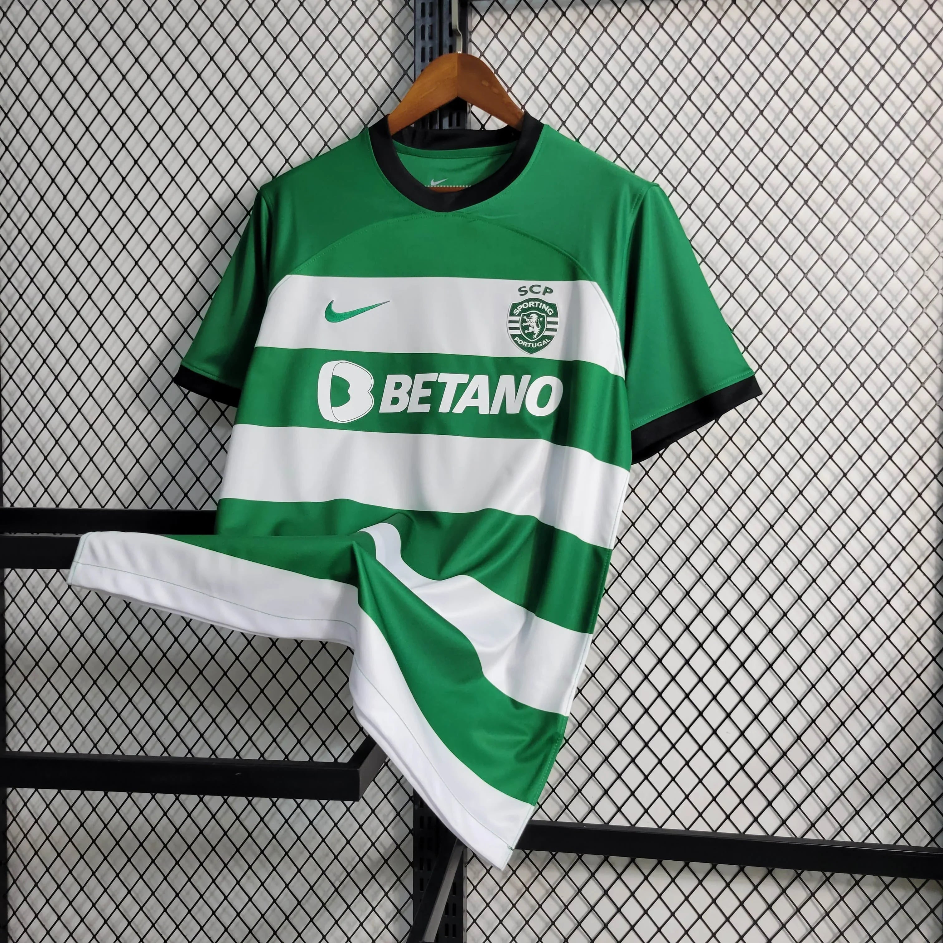BAJO ENCARGO SPORTING LISBOA LOCAL 2023/24 VERSION FAN