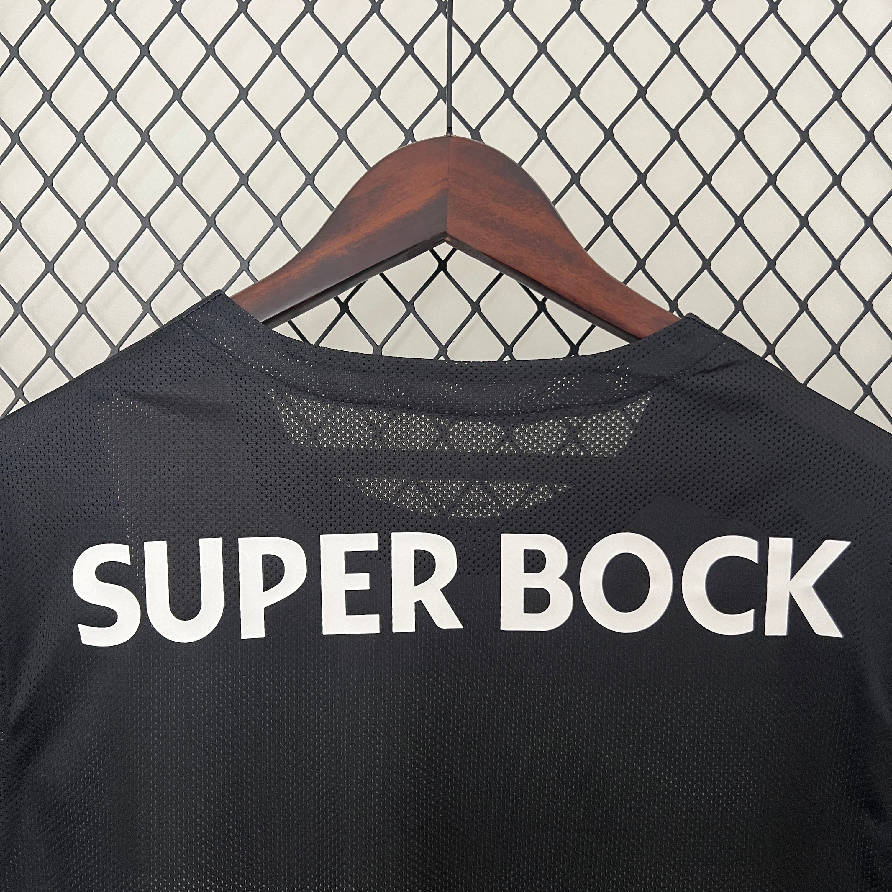 BAJO ENCARGO SPORTING LISBOA LOCAL 2024/25 VERSIÓN FAN