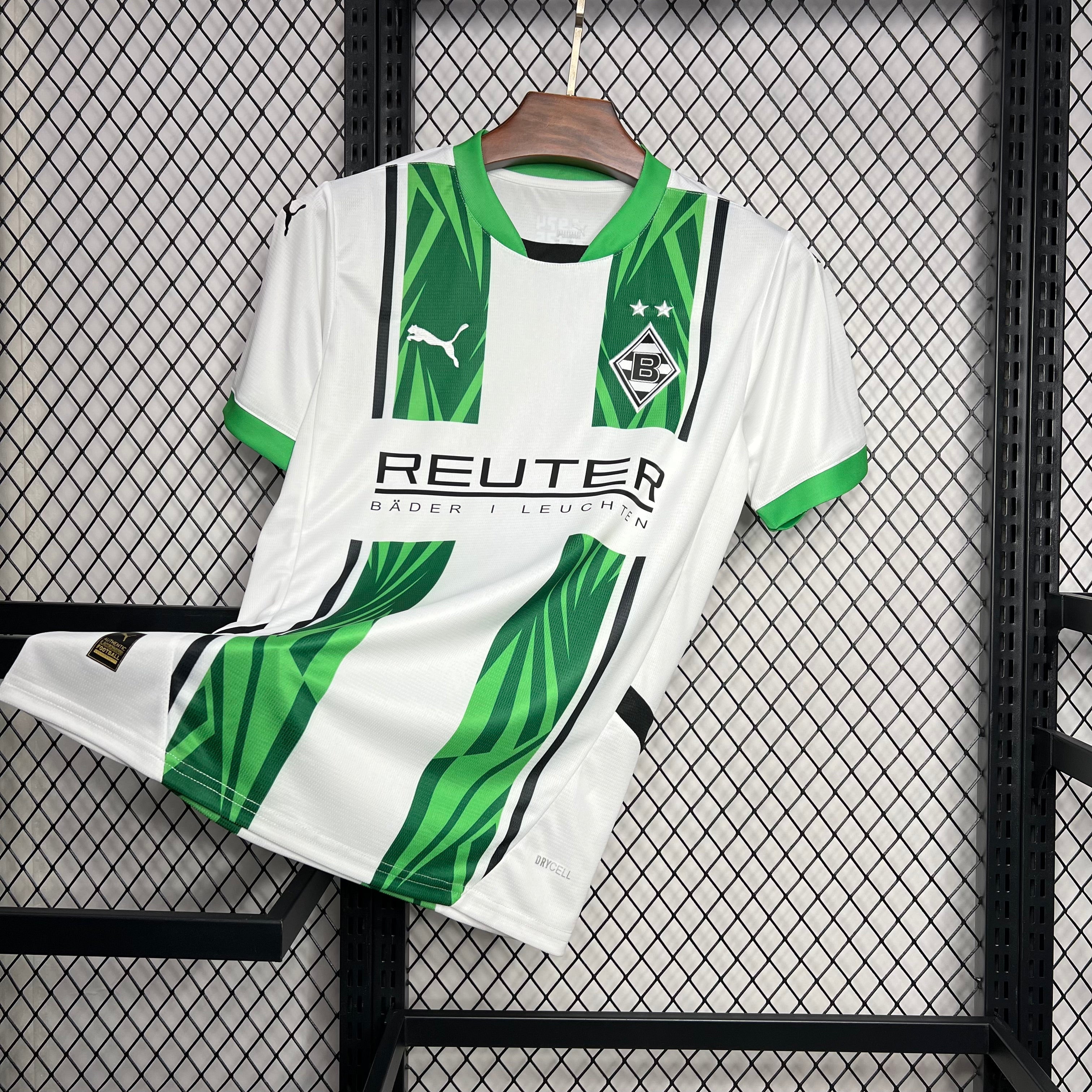 BAJO ENCARGO BORUSSIA MONCHENGLADBACH LOCAL 2024/25 VERSIÓN FAN