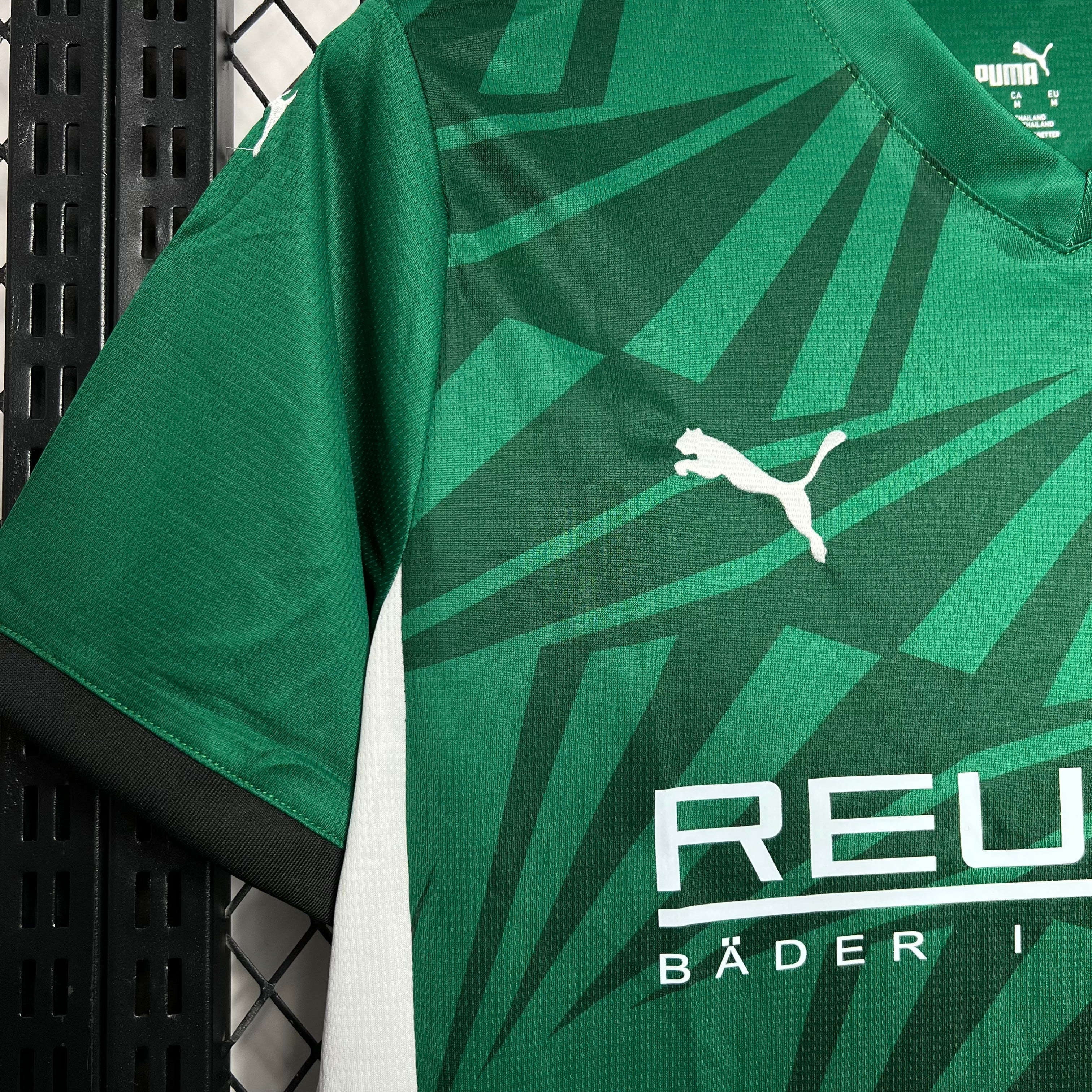 BAJO ENCARGO BORUSSIA MONCHENGLADBACH VISITA 2024/25 VERSIÓN FAN
