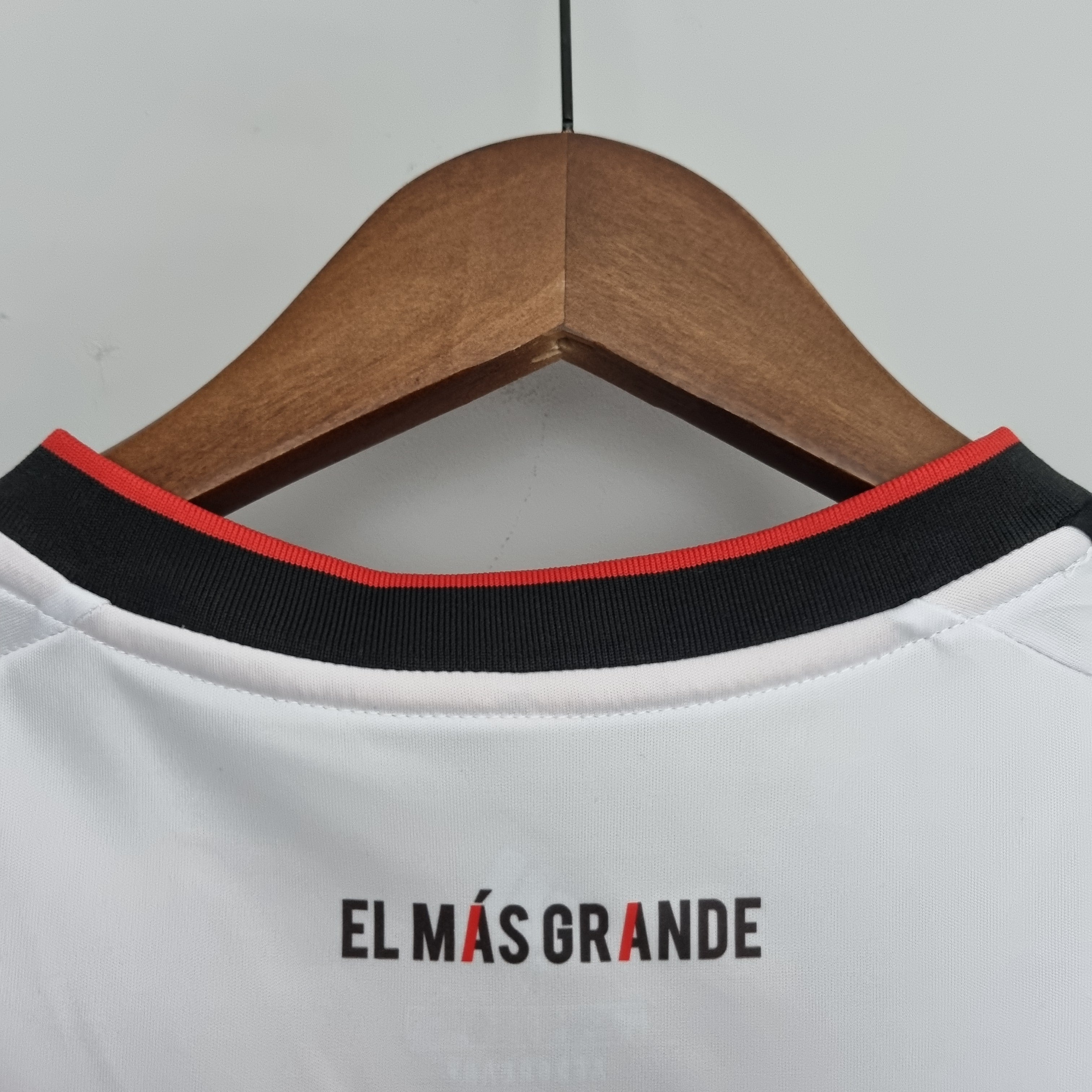 BAJO ENCARGO RIVER PLATE LOCAL RETRO 2018 VERSIÓN FAN