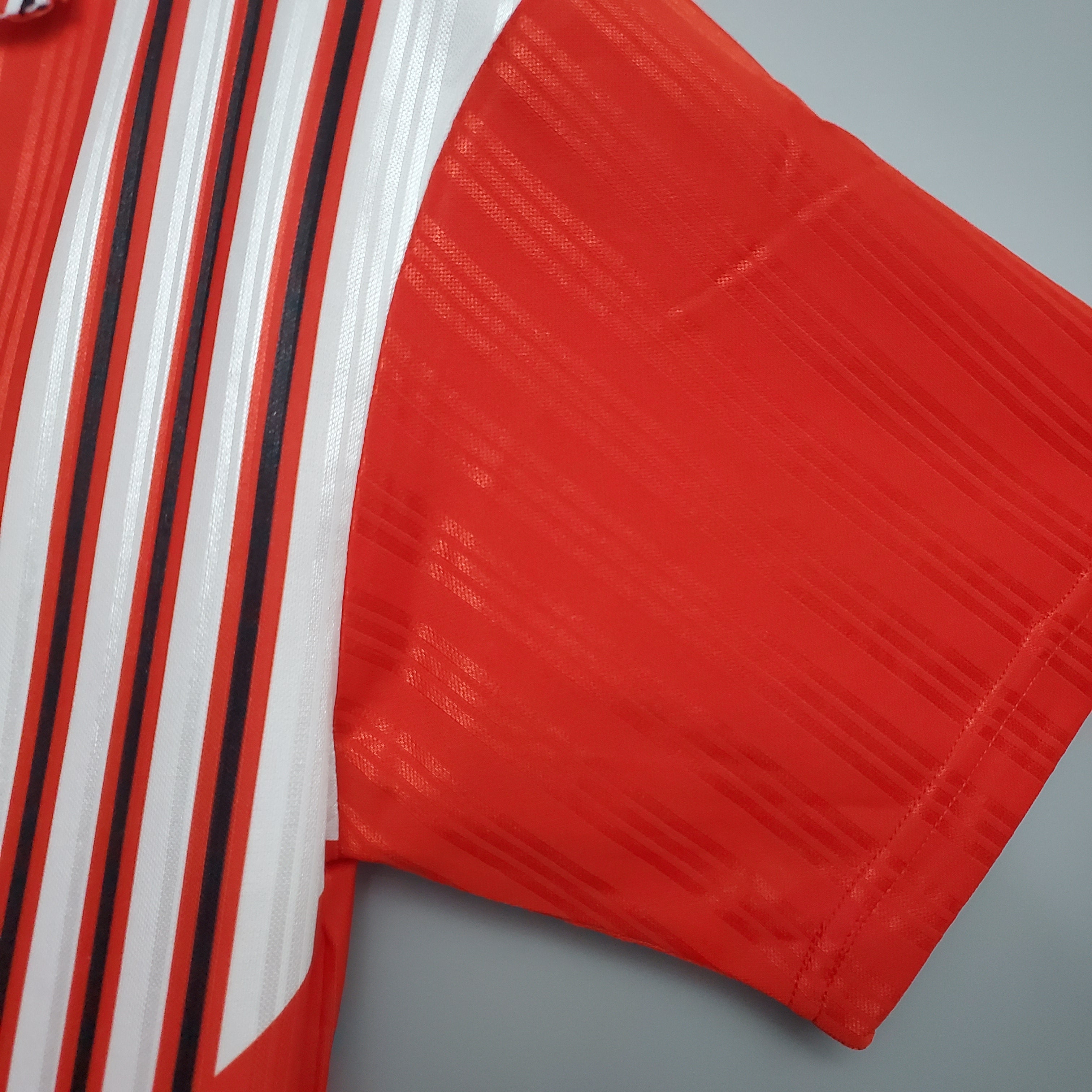 BAJO ENCARGO RIVER PLATE VISITANTE RETRO 1996 VERSIÓN FAN