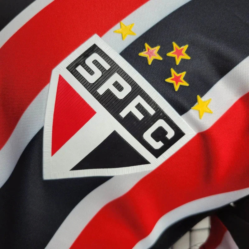 BAJO ENCARGO SAO PAULO VISITA 2024 VERSIÓN JUGADOR
