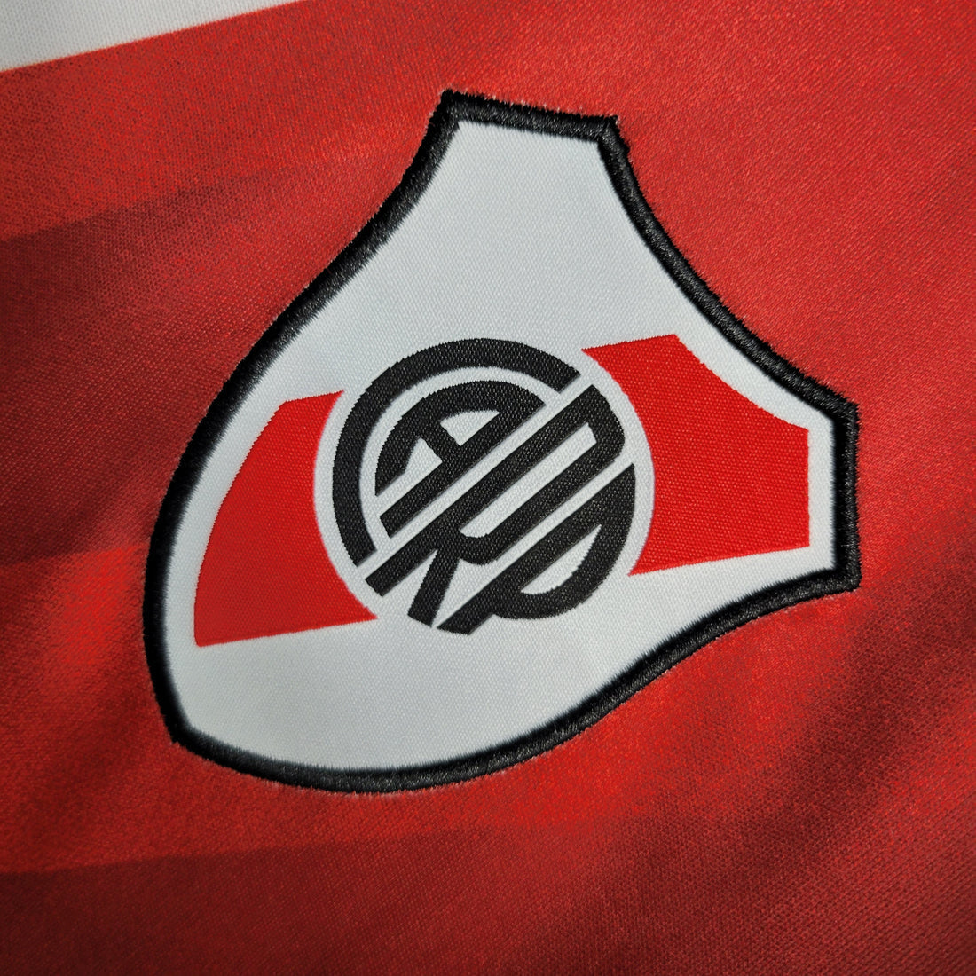 BAJO ENCARGO RIVER PLATE LOCAL 2023 VERSION FAN