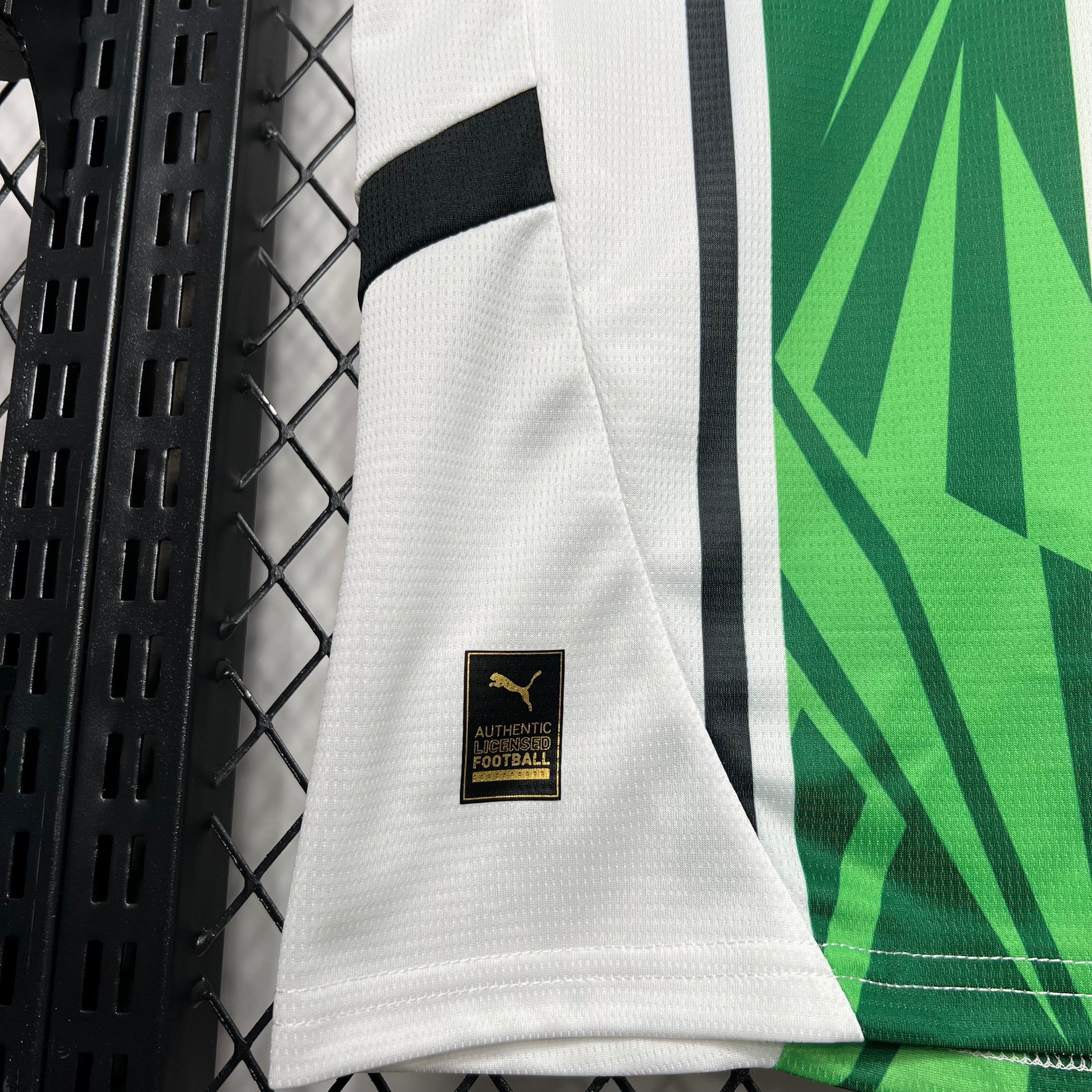 BAJO ENCARGO BORUSSIA MONCHENGLADBACH LOCAL 2024/25 VERSIÓN FAN