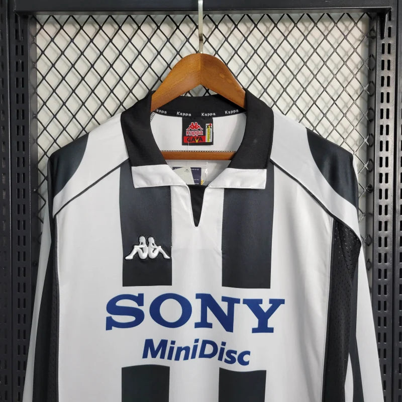 JUVENTUS HOME LONG SLEEVE 1997 FAN VERSION