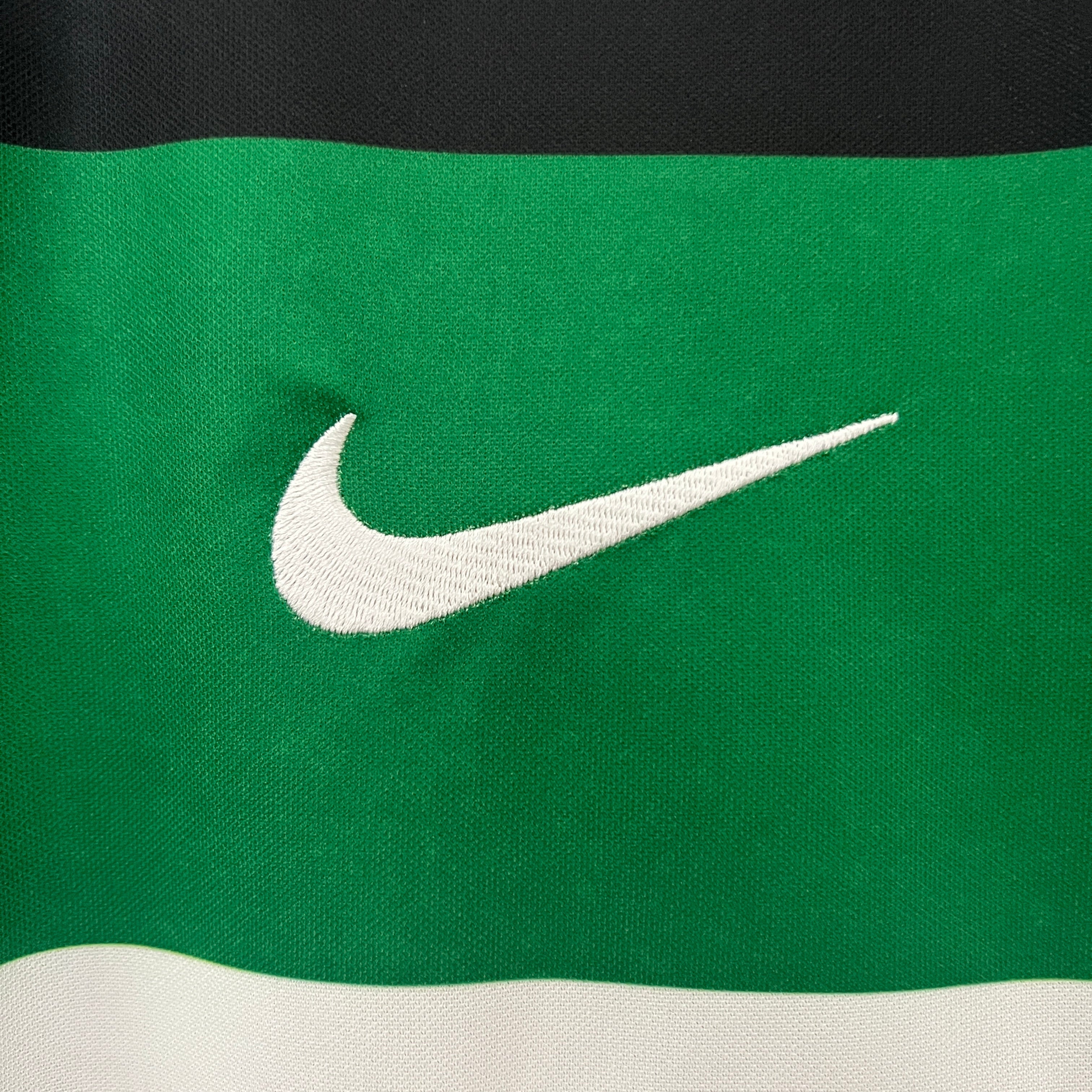 BAJO ENCARGO SPORTING LISBOA LOCAL 2024/25 VERSIÓN FAN