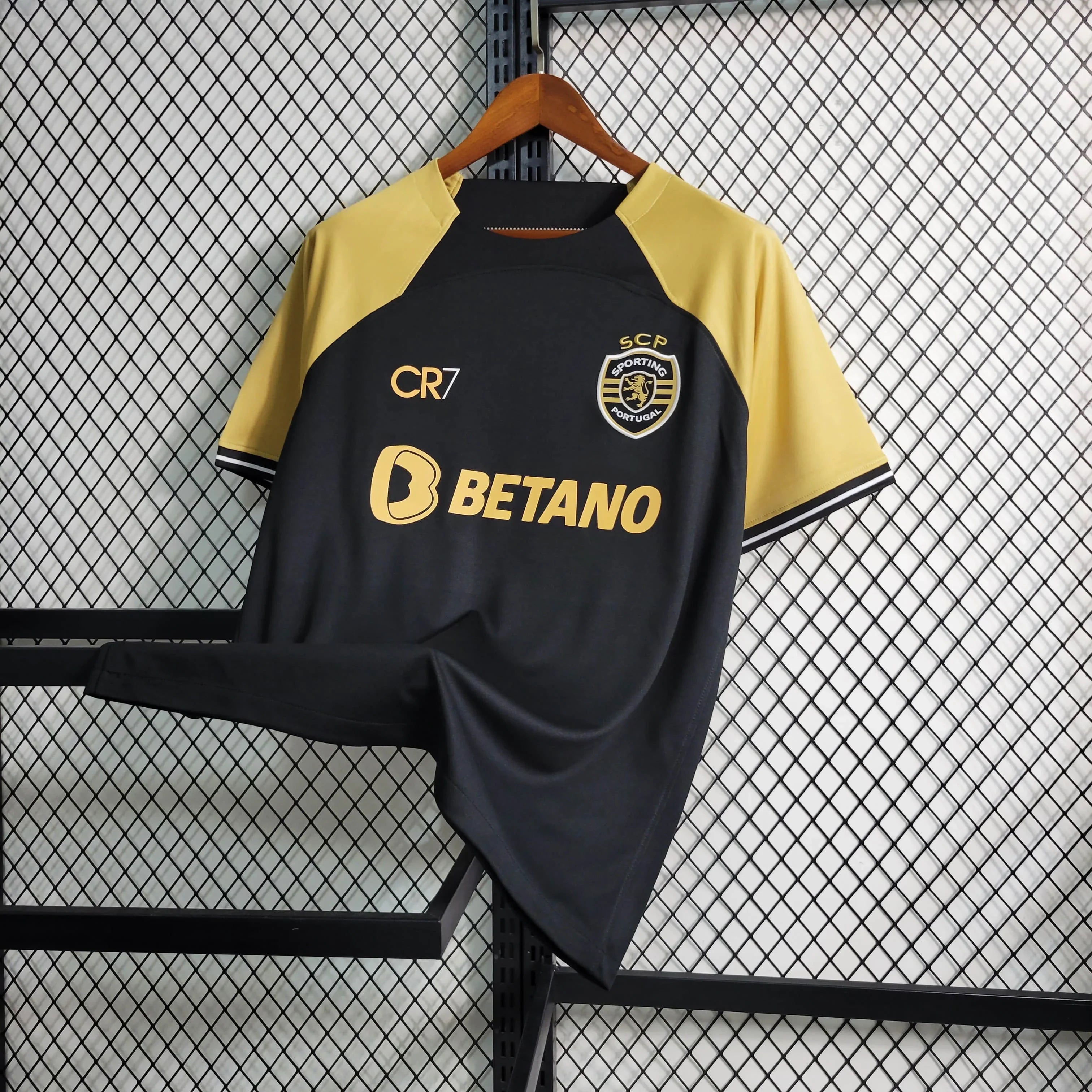 BAJO ENCARGO SPORTING LISBOA TERCERA CR7 2023/24 VERSION FAN