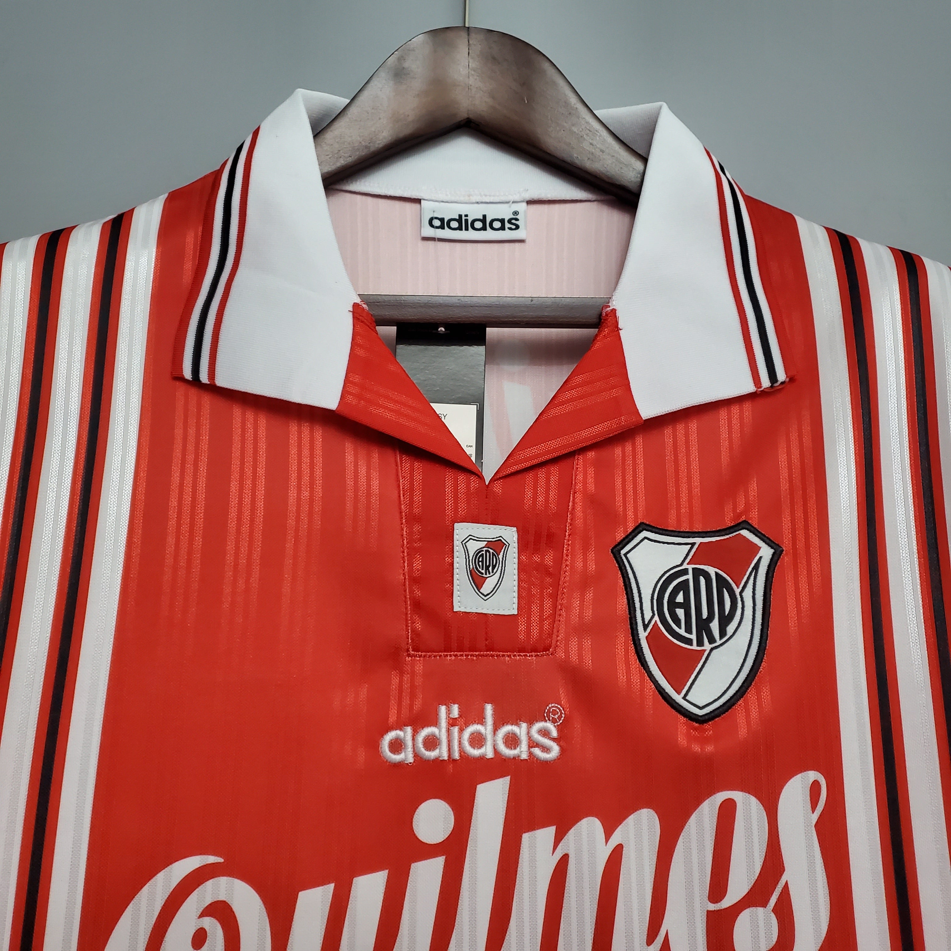 BAJO ENCARGO RIVER PLATE VISITANTE RETRO 1996 VERSIÓN FAN