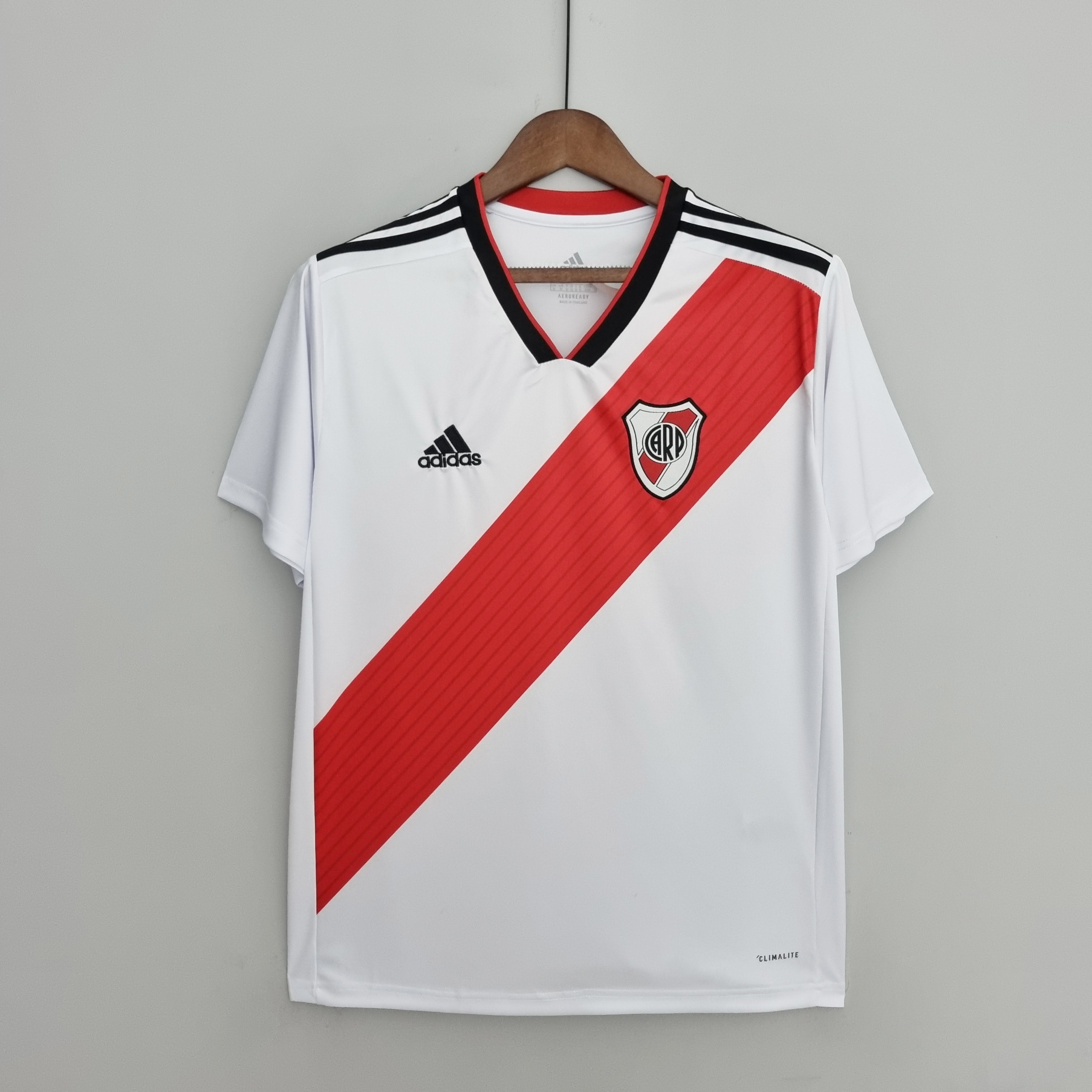 BAJO ENCARGO RIVER PLATE LOCAL RETRO 2018 VERSIÓN FAN