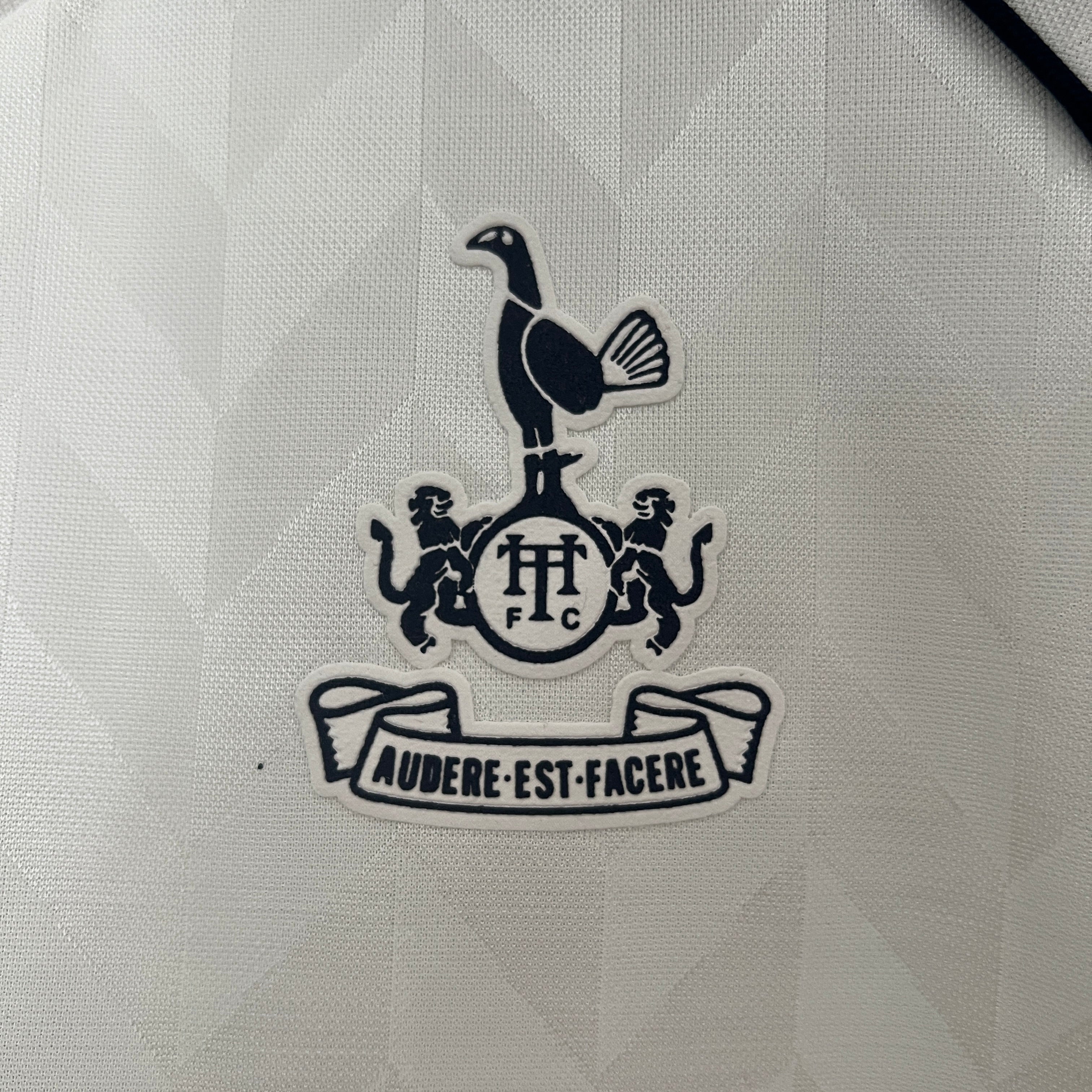 BAJO ENCARGO TOTTENHAM LOCAL RETRO 1987/89 VERSIÓN FAN