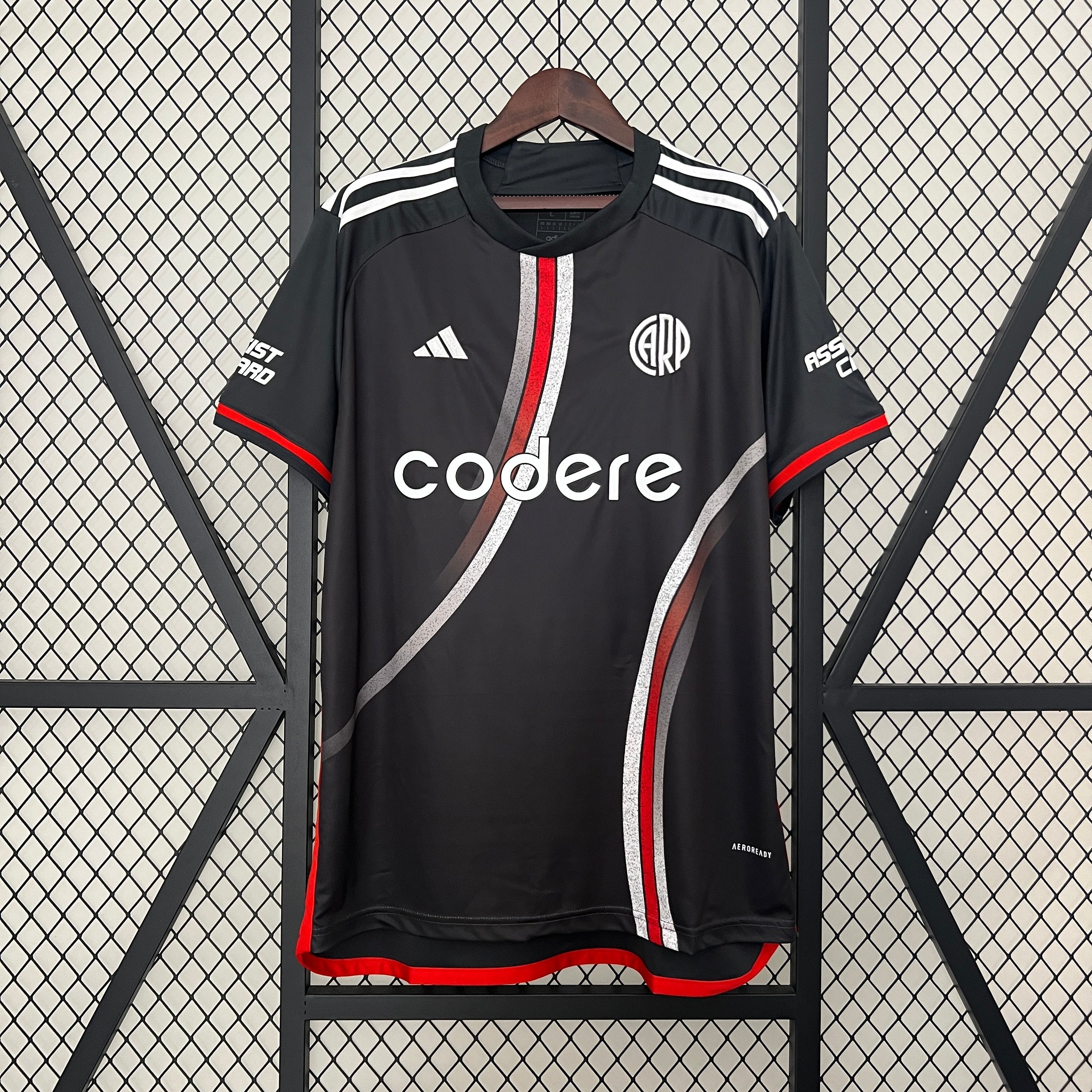 BAJO ENCARGO RIVER PLATE TERCERA 2024 VERSIÓN FAN