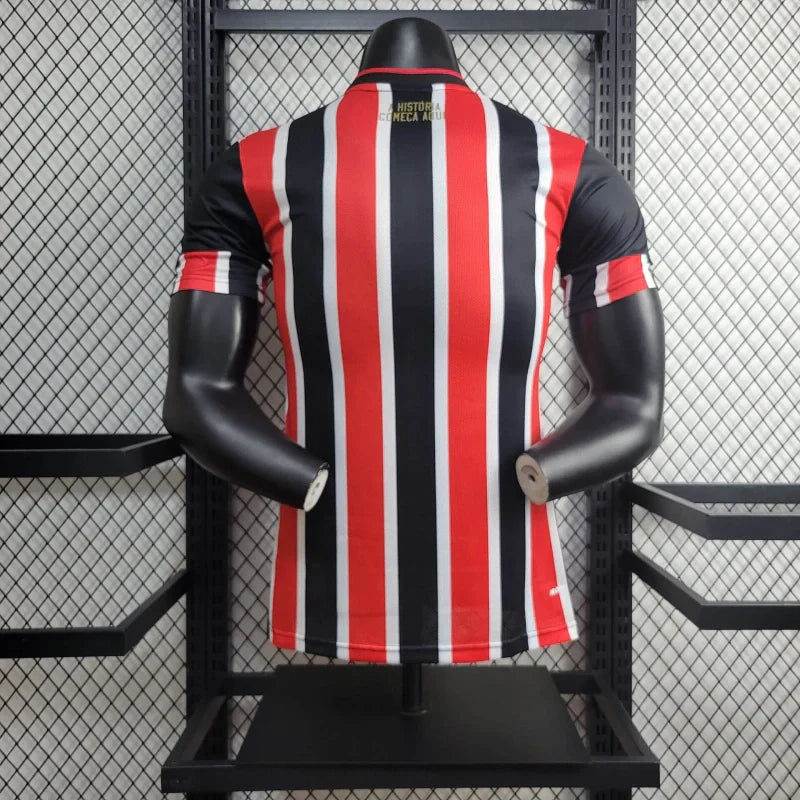 BAJO ENCARGO SAO PAULO VISITA 2024 VERSIÓN JUGADOR