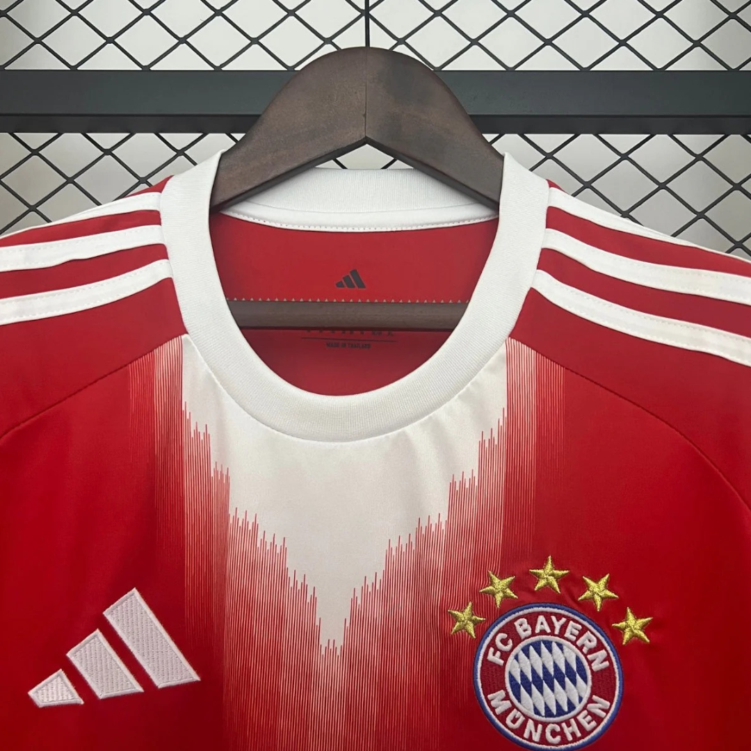 BAYERN DE MUNICH HOEM 2025 FAN VERSION
