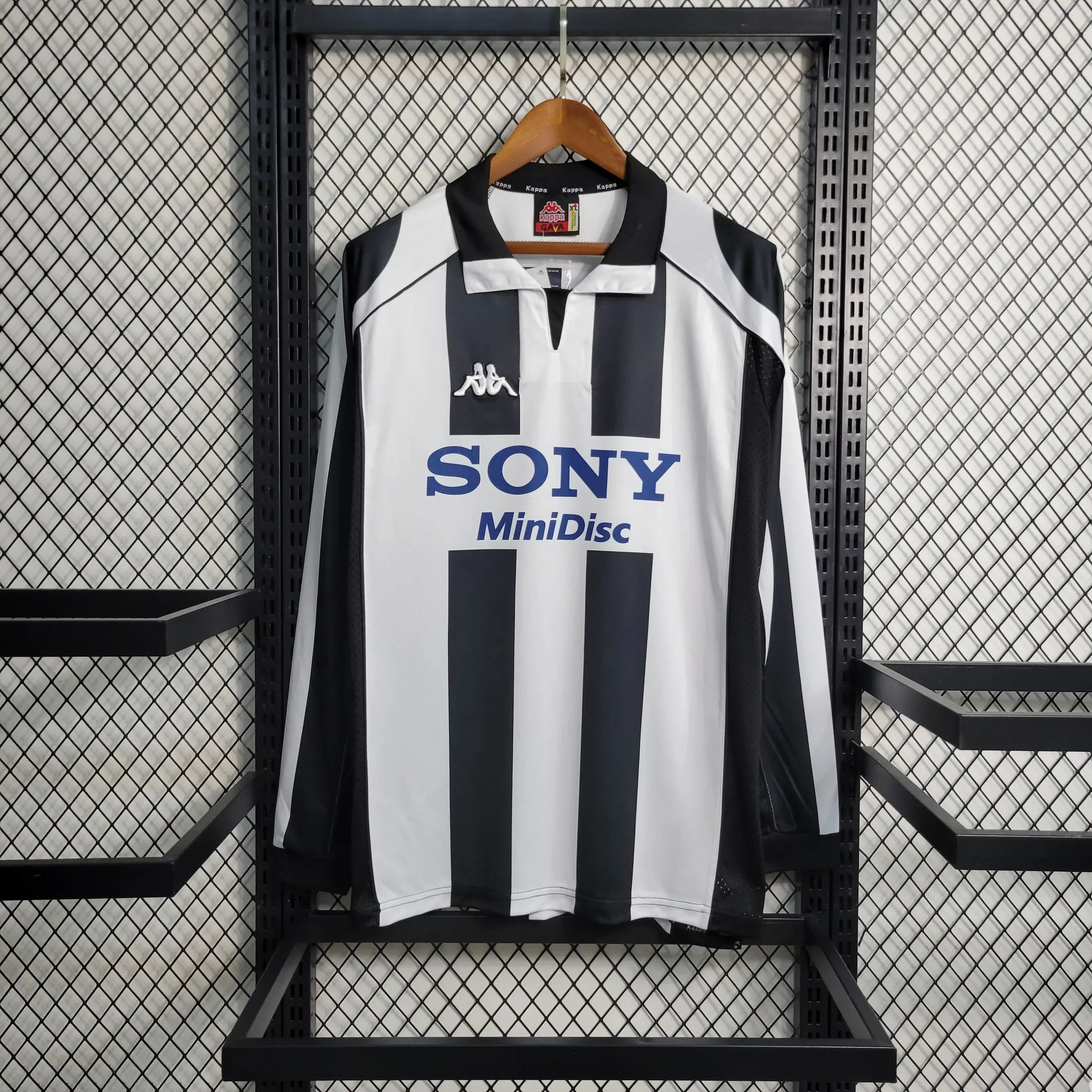 JUVENTUS HOME LONG SLEEVE 1997 FAN VERSION