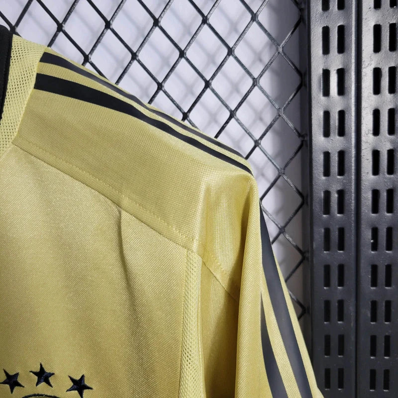 BAYERN MUNICH VISITANTE RETRO 2004/05 VERSIÓN FAN