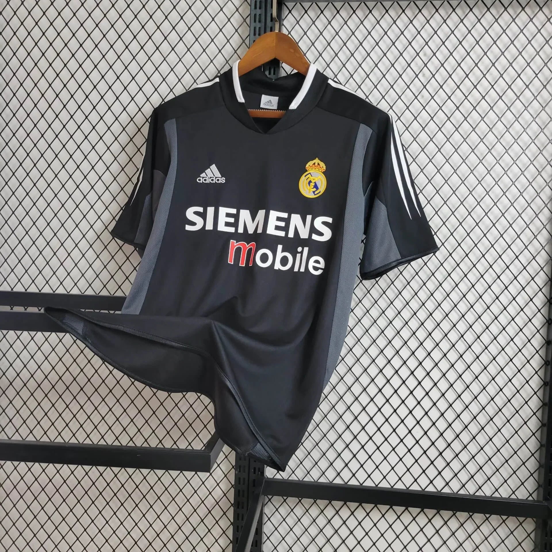 REAL MADRID AWAY 2004 FAN VERSION